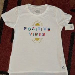 NWT Girls Positive Vibes T-shirt‎
